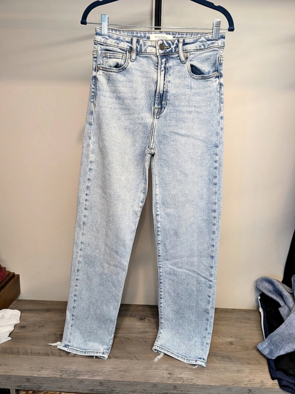 HIDDEN Straight Leg Jeans in Blue Waist 27